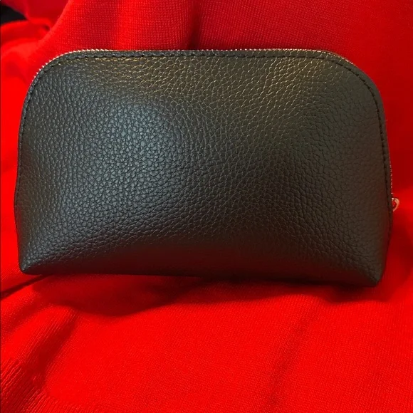 The White Company London Black Amenity Bag - Picture 2 of 8